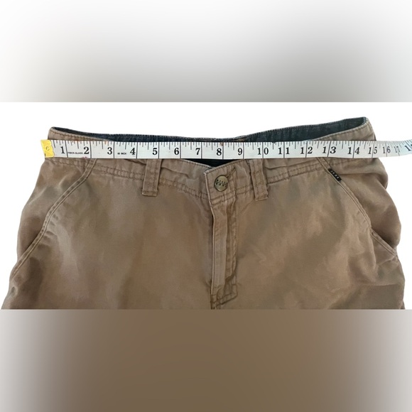 Billabong Shorts - Picture 4 of 9